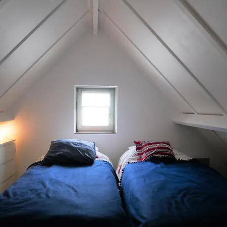 Zeepolder I 35 بيت للعطل *